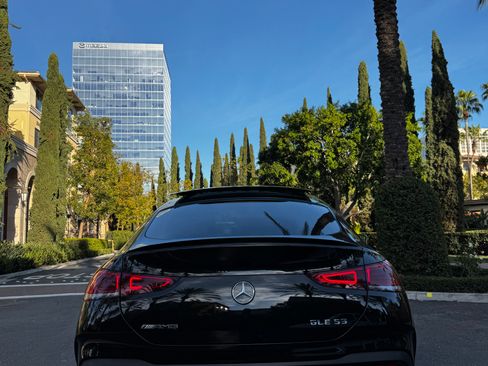 Used 2022 Mercedes-Benz GLE 53 AMG 4MATIC Coupe image 17