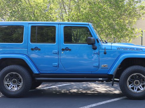 Used 2014 Jeep Wrangler Unlimited Sahara AWD/4WD image 30