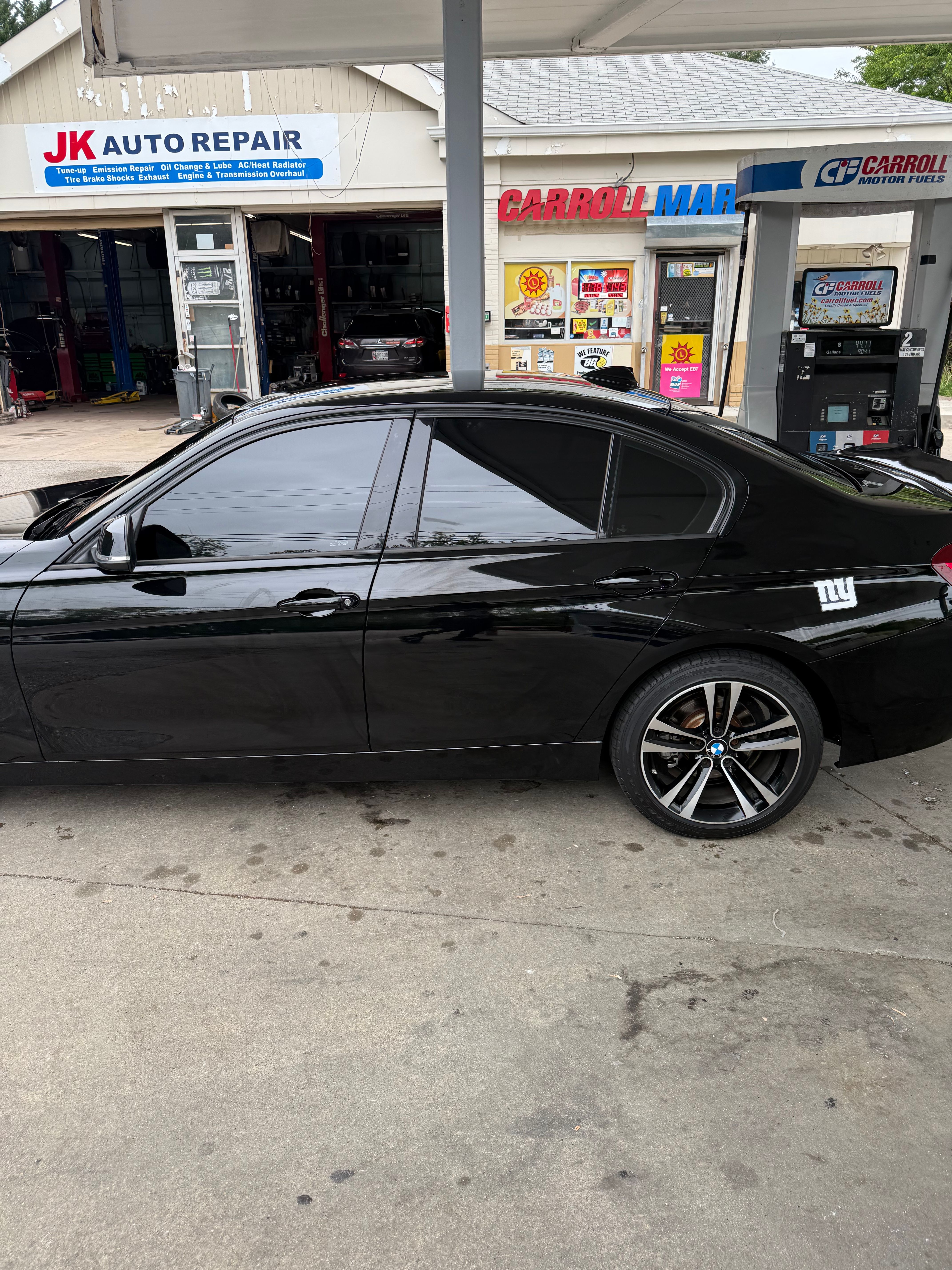 Used 2018 BMW 330i Sedan RWD image 11