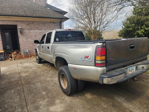 Used 2002 Chevrolet Silverado 3500 LT image 11
