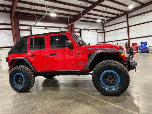 Used 2022 Jeep Wrangler Unlimited Rubicon 4xe w/ Cold Weather Group AWD/4WD image 4