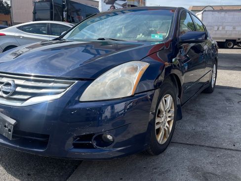 Used 2012 Nissan Altima 2.5 S w/ 20th Anniversary Pkg image 1