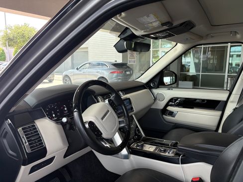 Used 2019 Land Rover Range Rover HSE image 10