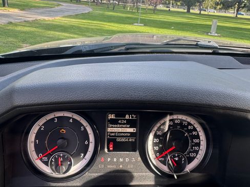 Used 2016 RAM 2500 SLT AWD/4WD image 11