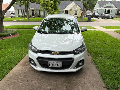 Used 2018 Chevrolet Spark LT FWD image 10