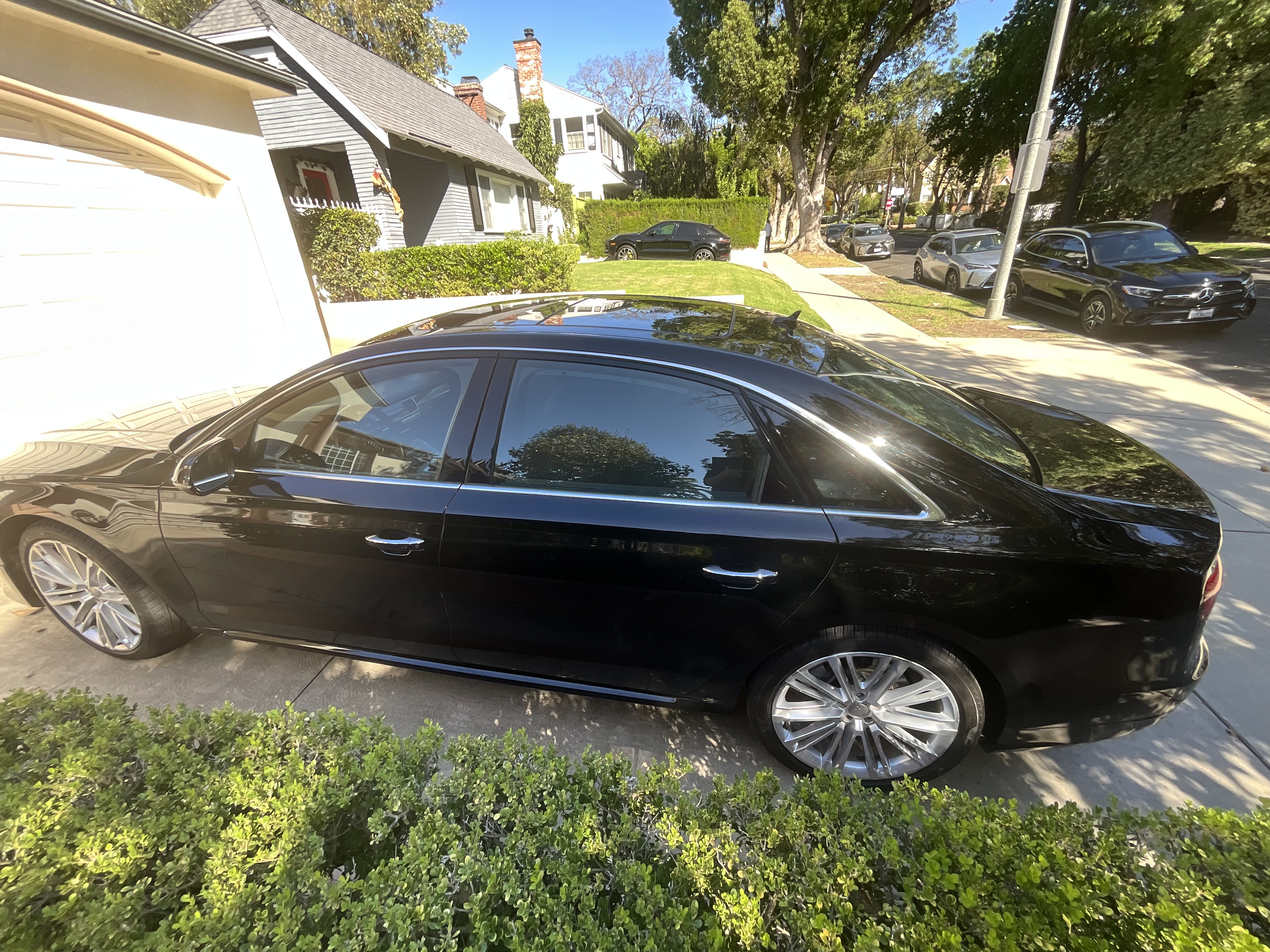 Used 2017 Audi A8 L 4.0T w/ Driver Assistance Package AWD/4WD image 11