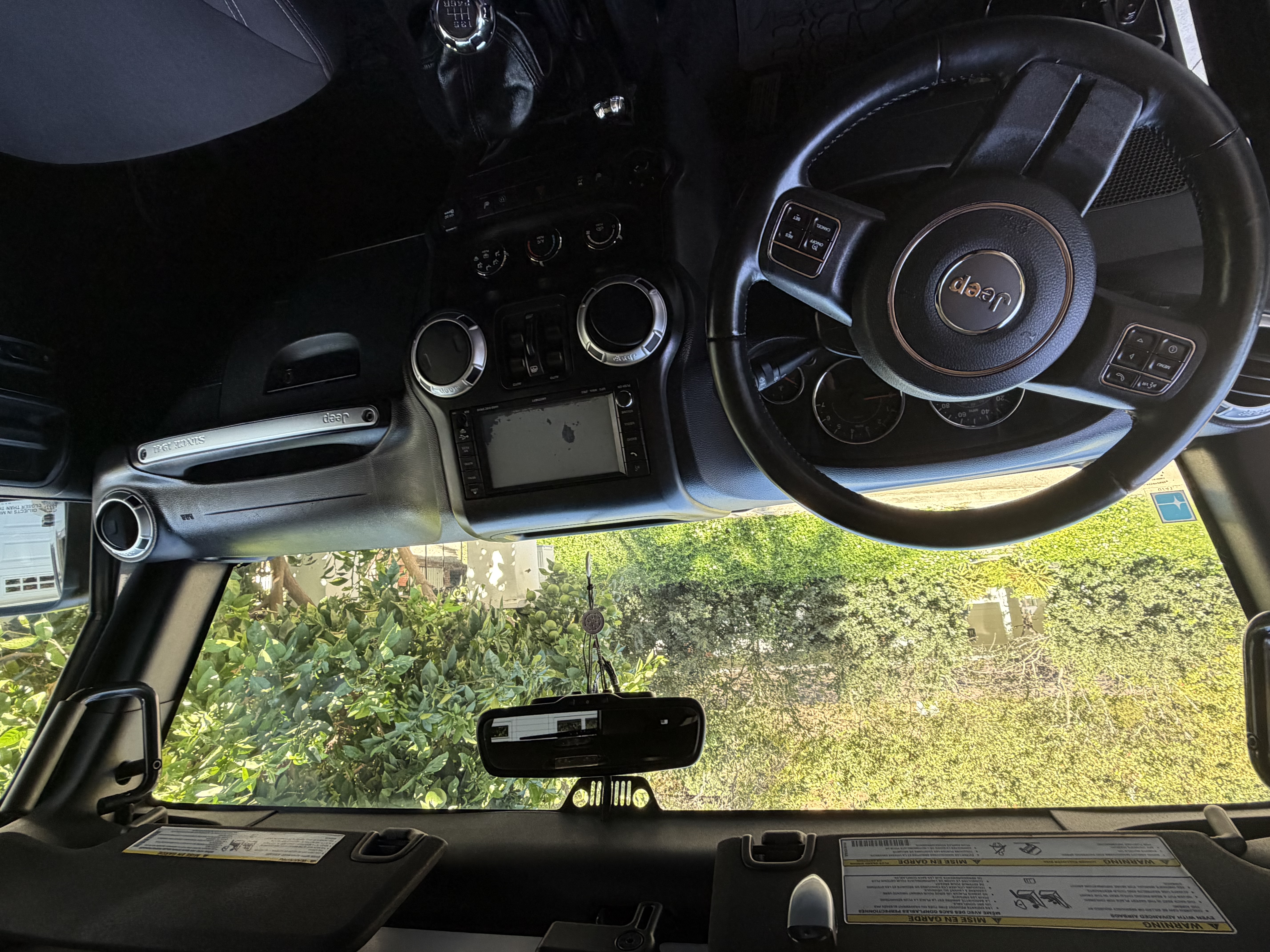 Used 2016 Jeep Wrangler Unlimited Sahara w/ Dual Top Group AWD/4WD image 9