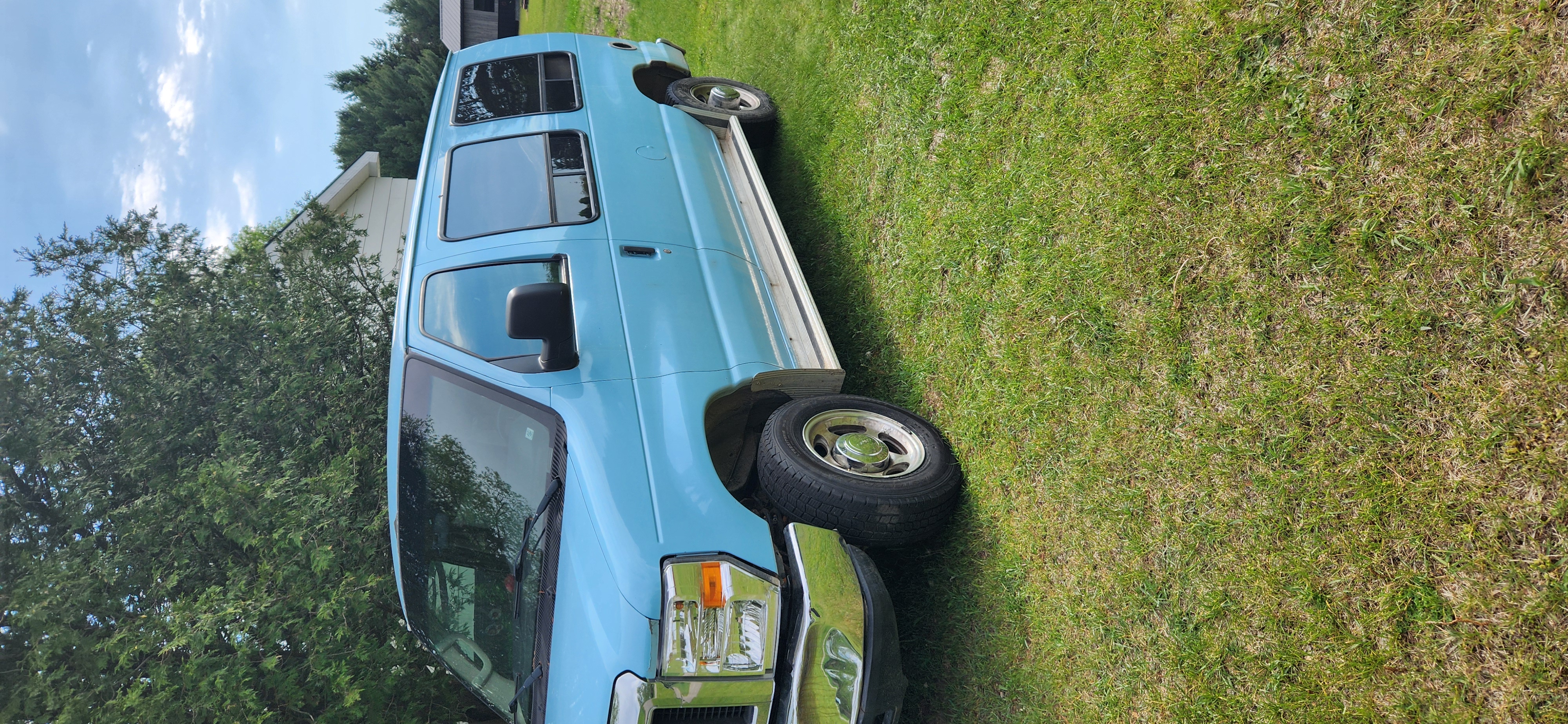 Used 2009 Ford E-150 and Econoline 150 RWD image 2