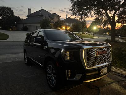 Used 2022 GMC Yukon XL Denali w/ Denali Premium Package