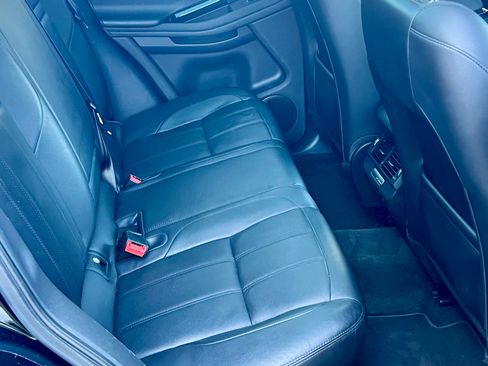 Used 2020 Land Rover Range Rover Evoque S image 8