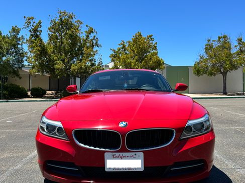 Used 2015 BMW Z4 sDrive28i image 5