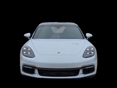 Used 2018 Porsche Panamera image 5