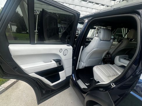 Used 2017 Land Rover Range Rover HSE AWD/4WD image 17