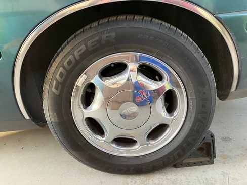 Used 1998 Buick Riviera Supercharged Coupe image 11