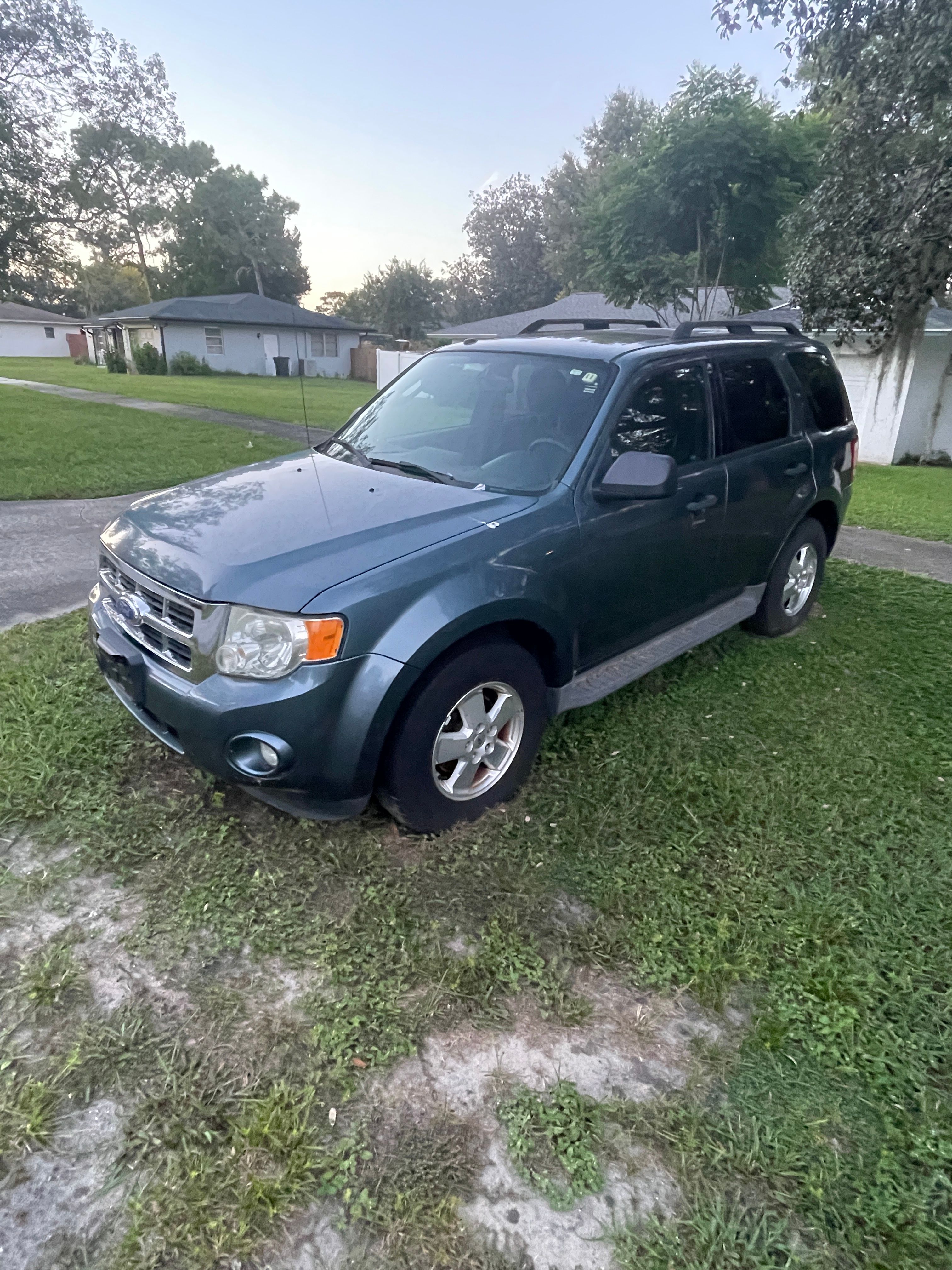 Used 2011 Ford Escape XLT w/ 201A Rapid Spec Order Code AWD/4WD image 8