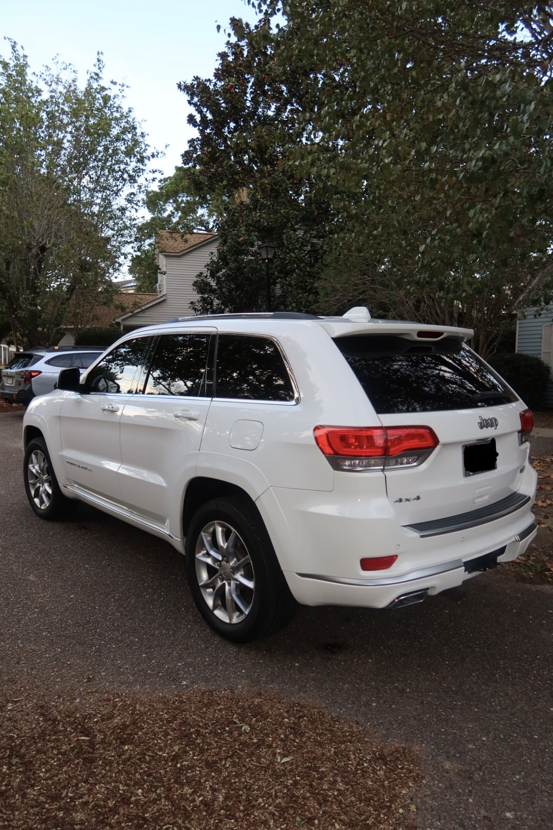 Used 2015 Jeep Grand Cherokee Summit w/ Platinum Series Group AWD/4WD image 5