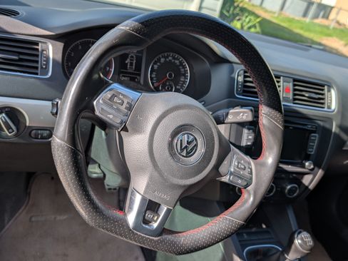 Used 2013 Volkswagen Jetta GLI Autobahn image 11