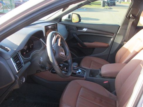 Used 2023 Audi Q5 2.0T Premium Plus image 8