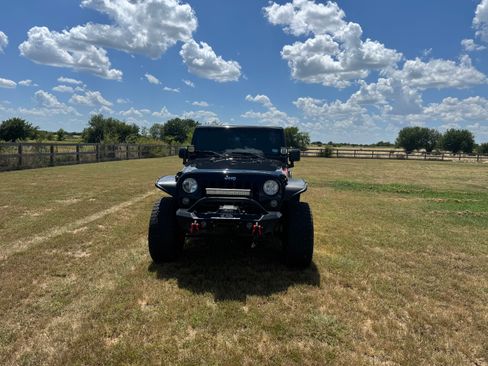 Used 2015 Jeep Wrangler Sport w/ Quick Order Package 23S AWD/4WD image 4