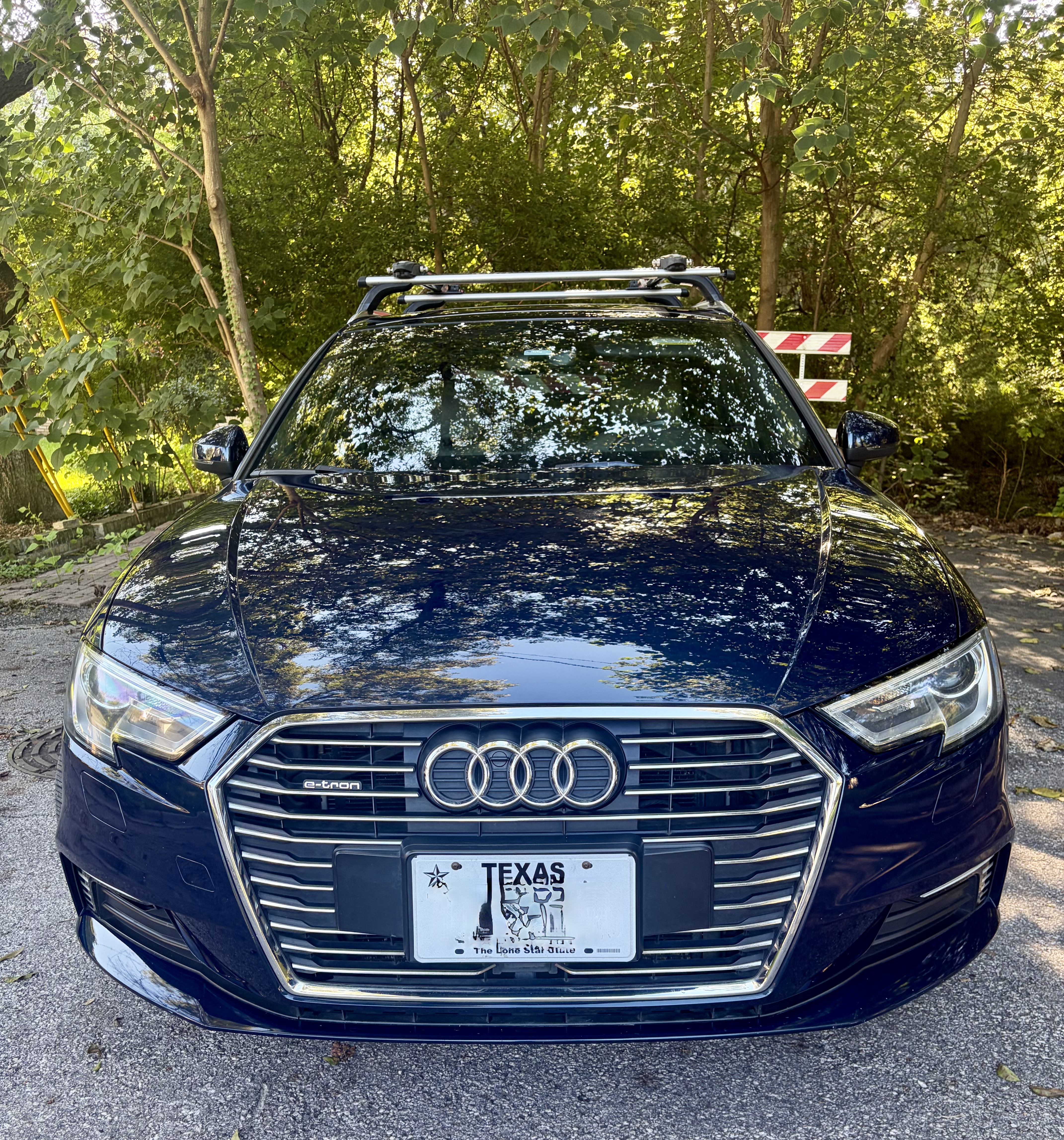 Used 2018 Audi A3 e-tron Premium w/ Sport Package FWD image 2