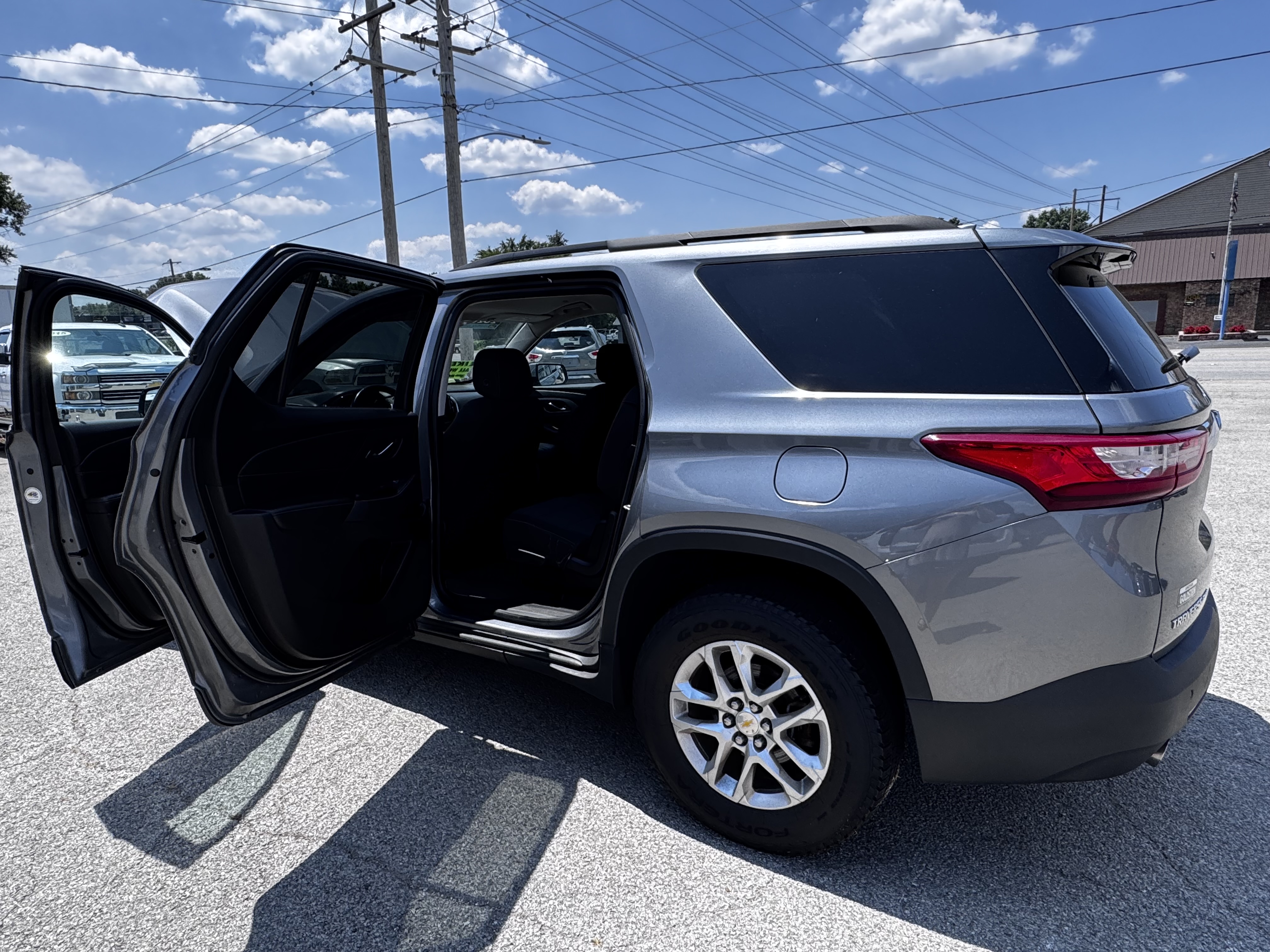 Used 2020 Chevrolet Traverse LT AWD/4WD image 13