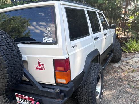 Used 1996 Jeep Cherokee 4WD 4-Door image 5
