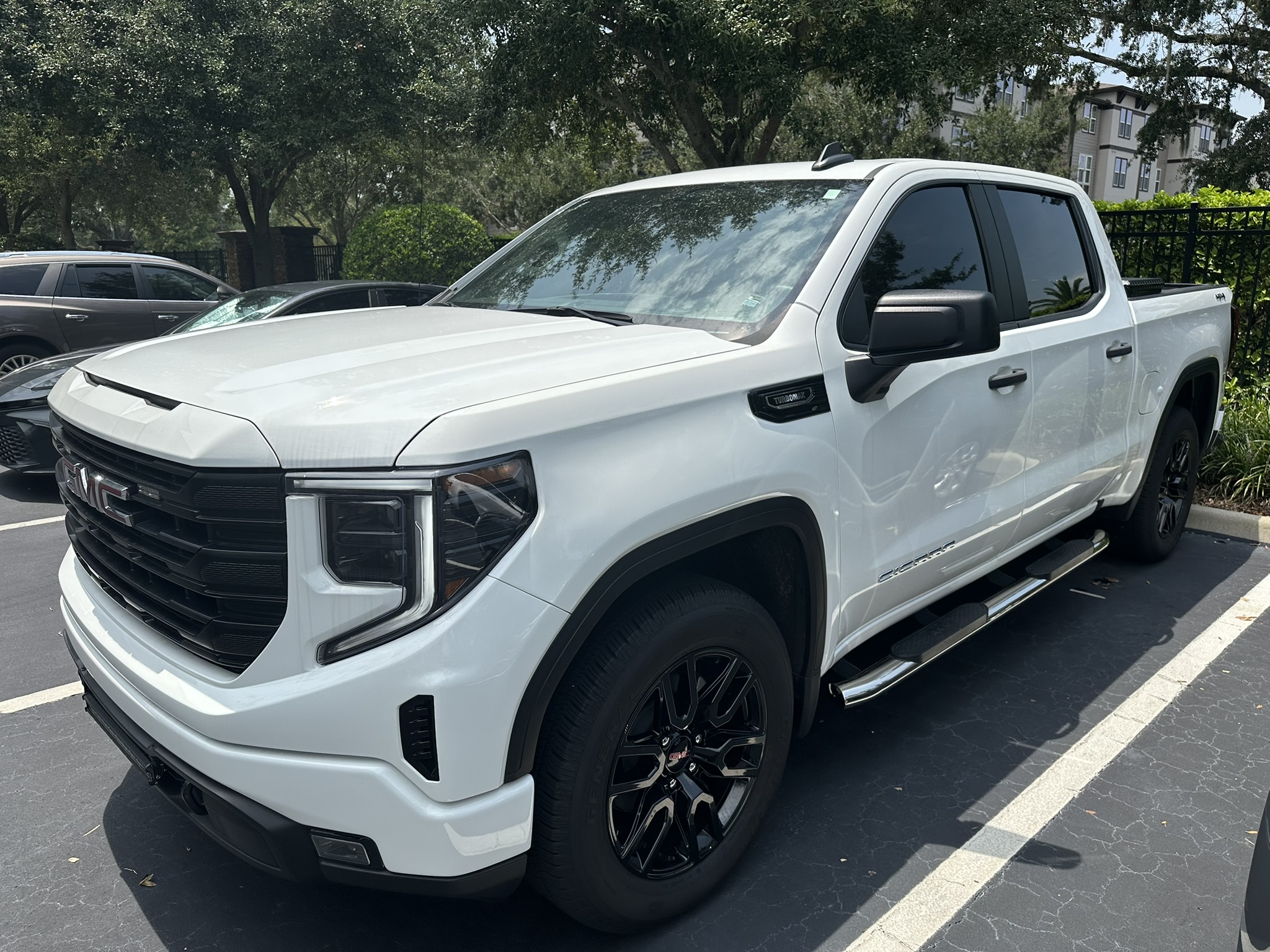 Used 2024 GMC Sierra 1500 Pro w/ Graphite Edition AWD/4WD image 1