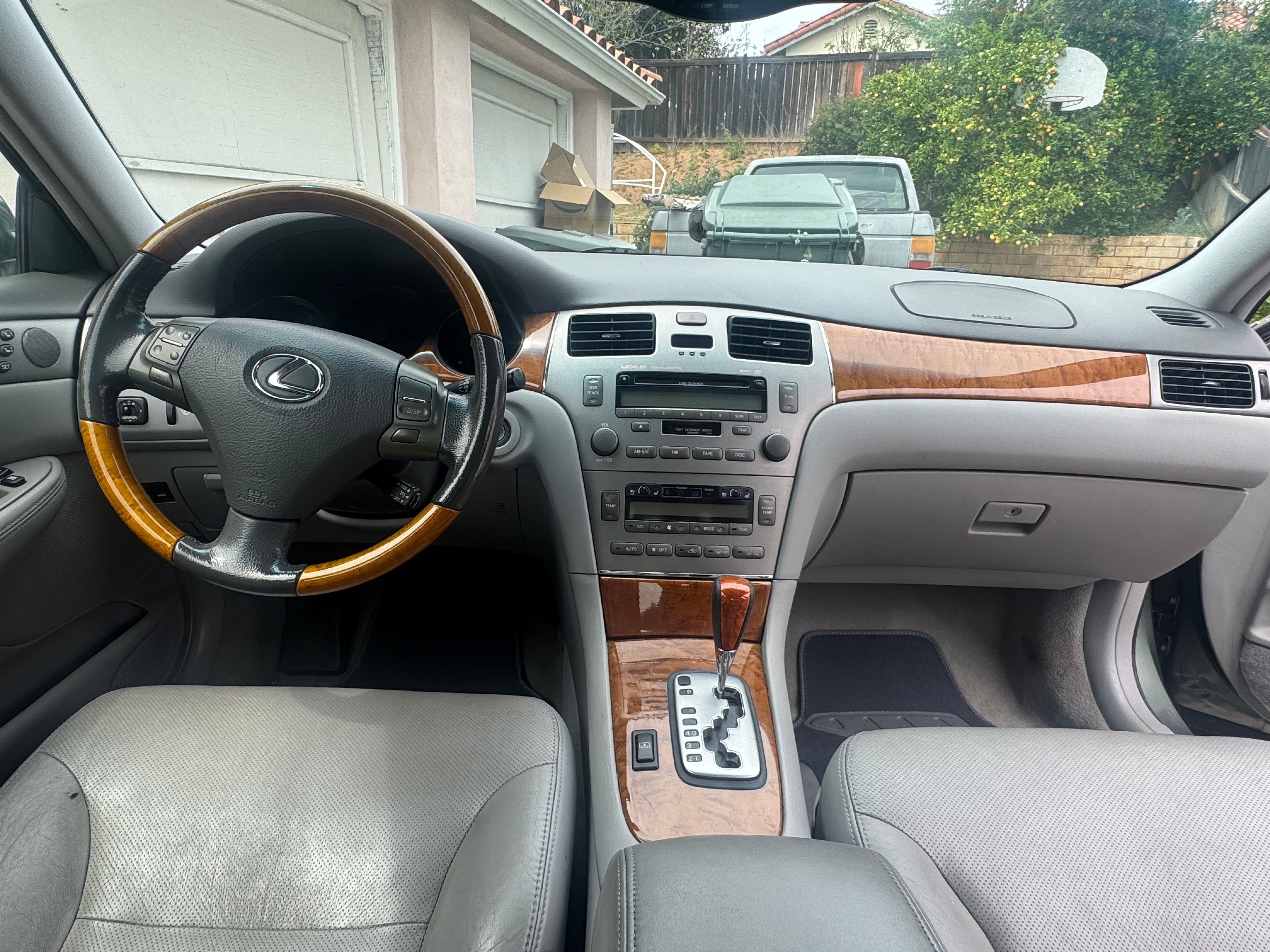 Used 2005 Lexus ES 330 FWD image 4