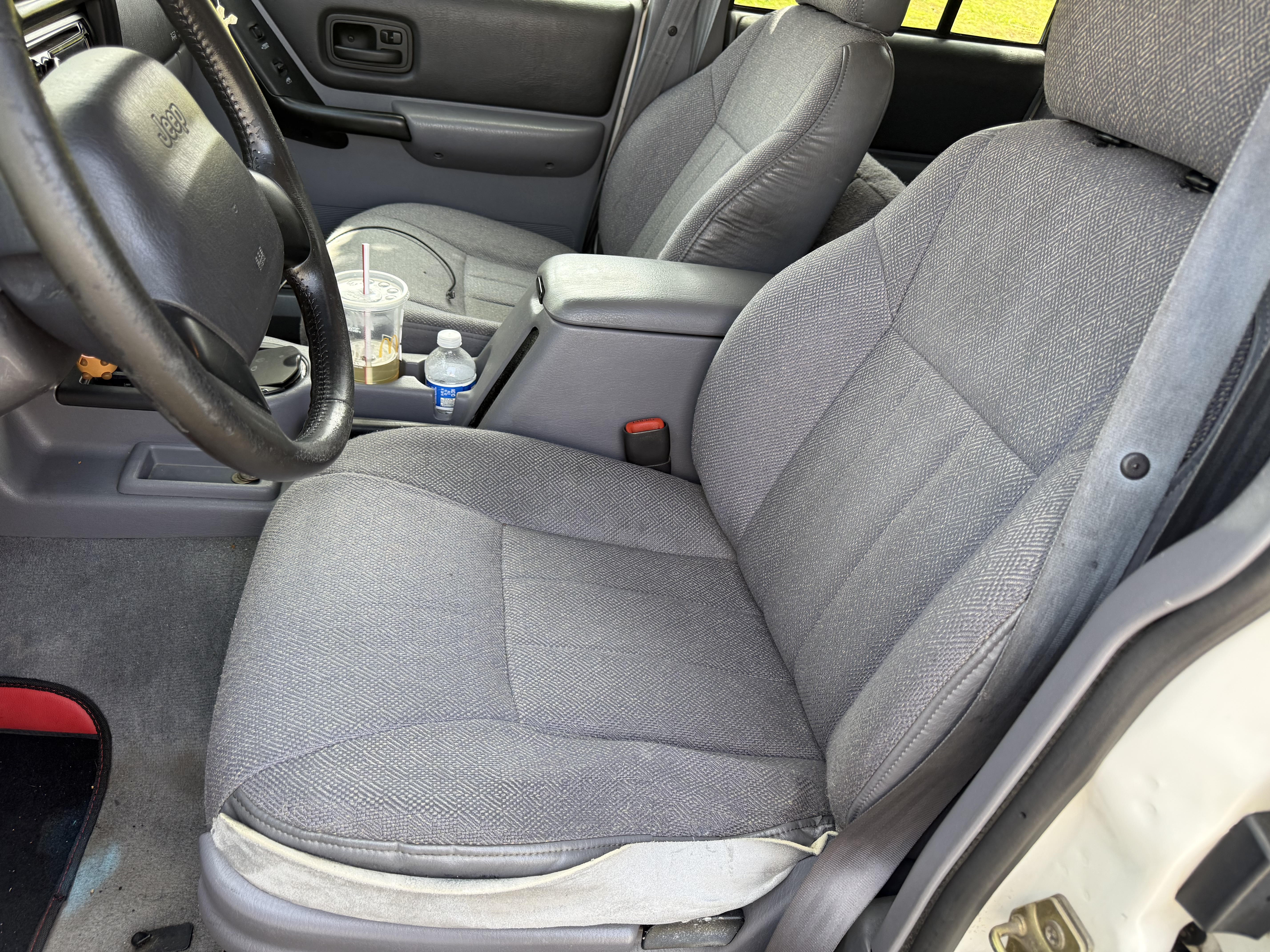 Used 1998 Jeep Cherokee Sport RWD image 12
