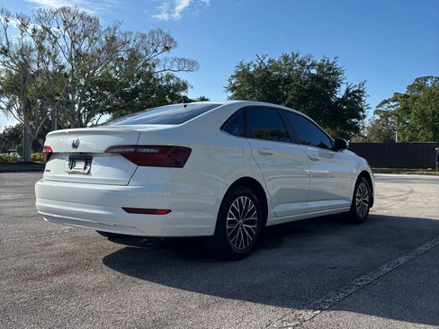 Used 2020 Volkswagen Jetta SE w/ SE Cold Weather Package FWD image 5
