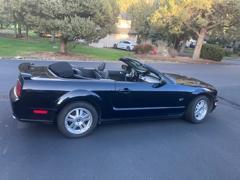 Used 2008 Ford Mustang GT Premium RWD image 4