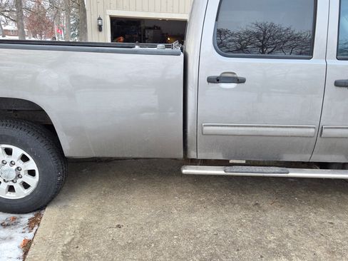 Used 2014 GMC Sierra 3500 SLE w/ SLE Preferred Package image 4