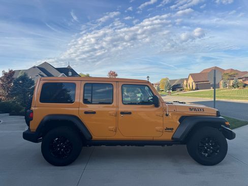 Used 2021 Jeep Wrangler Unlimited Sport image 4