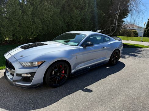 Used 2022 Ford Mustang Shelby GT500 w/ Technology Package image 1