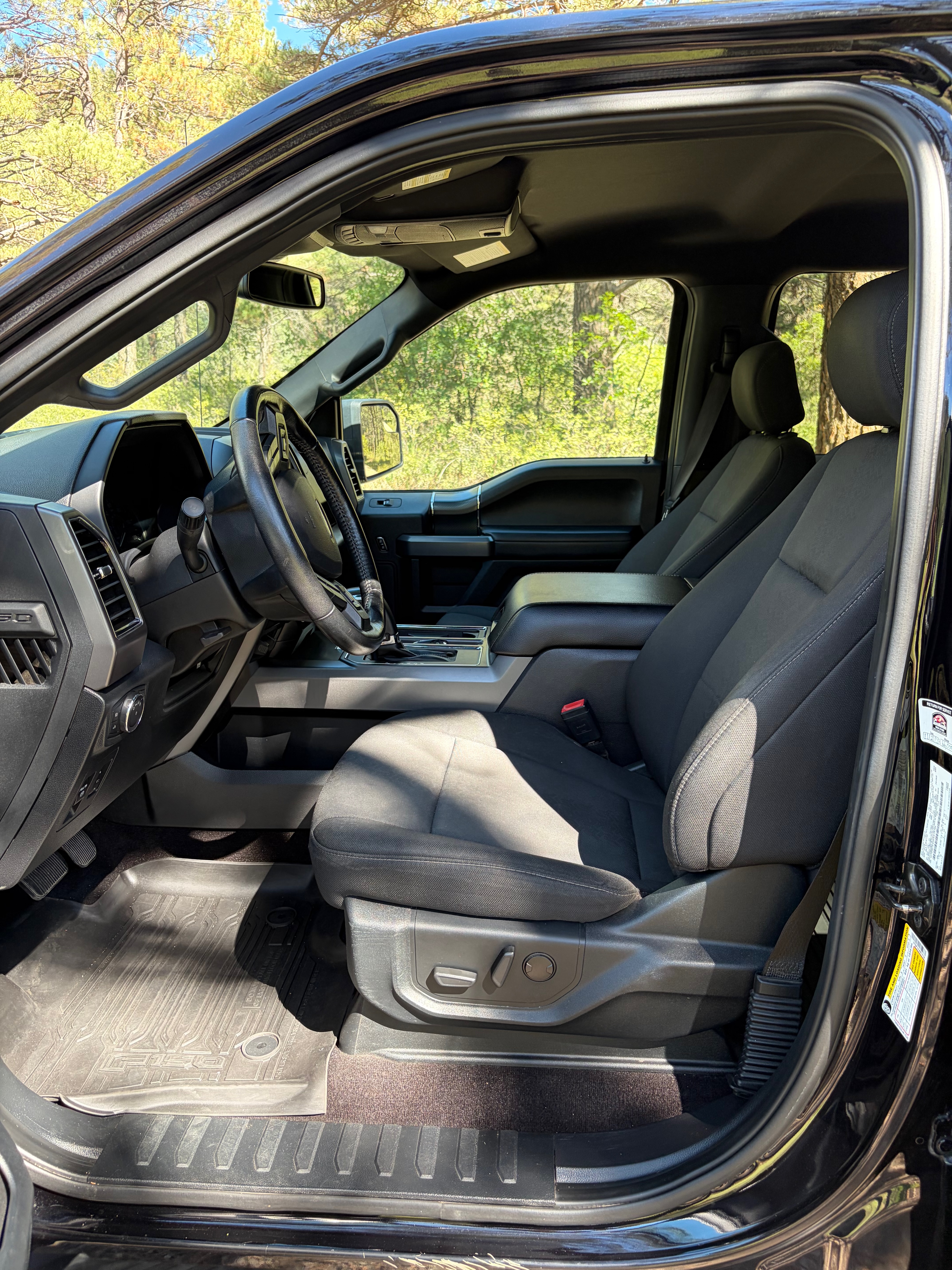 Used 2019 Ford F150 XLT w/ Equipment Group 302A Luxury AWD/4WD image 8