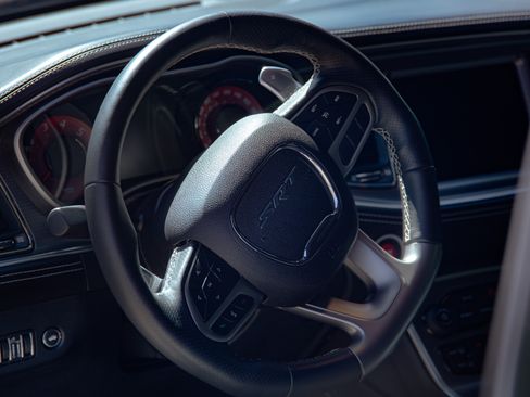 Used 2020 Dodge Challenger SRT Hellcat Redeye image 11