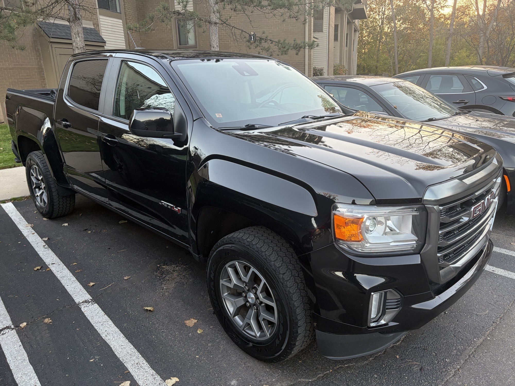 Used 2021 GMC Canyon AT4 w/ Driver Alert Package AWD/4WD image 13