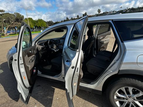 Used 2019 Hyundai Santa Fe SE image 14