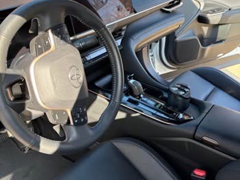 Used 2024 Toyota Crown Platinum image 5