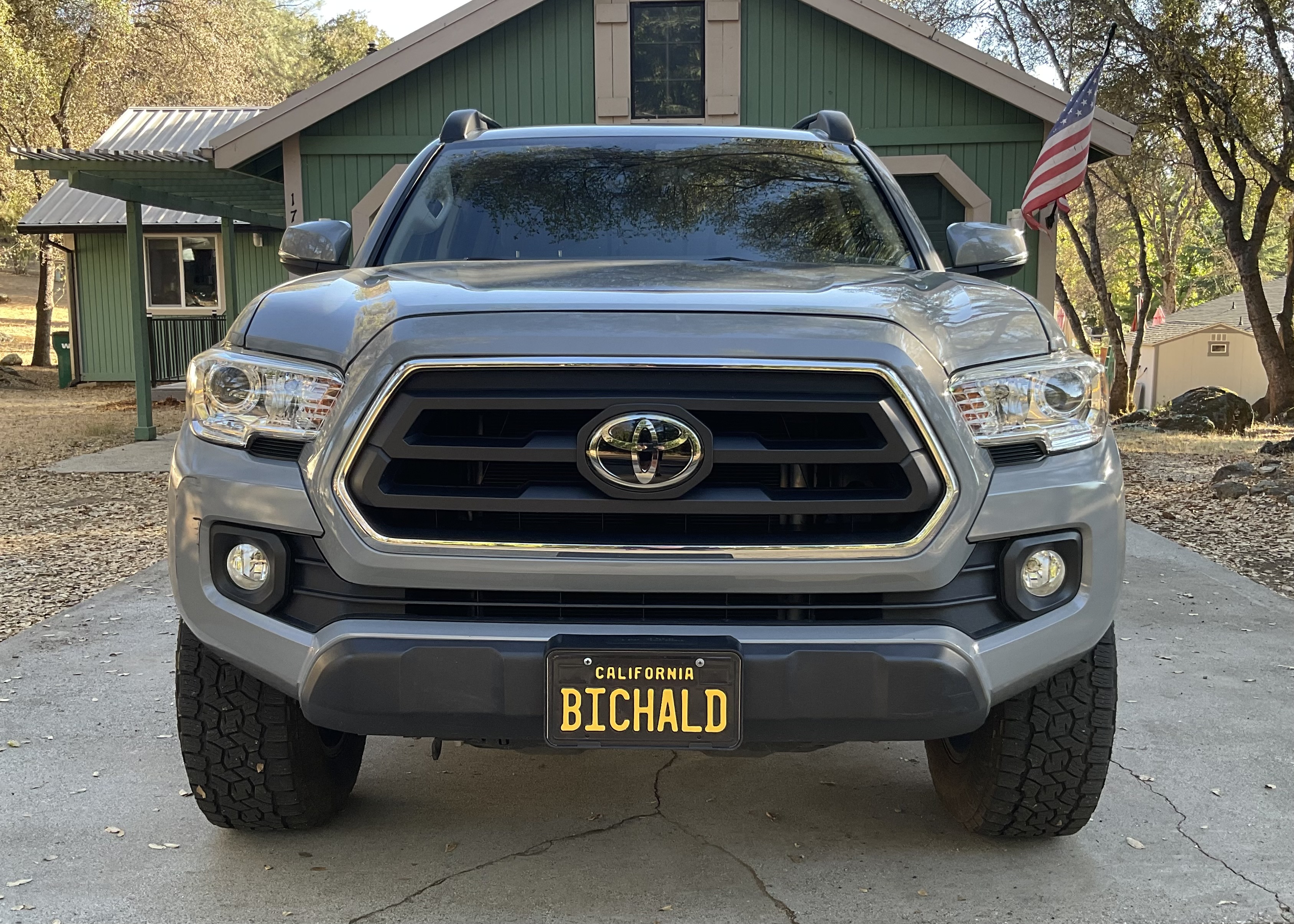 Used 2020 Toyota Tacoma SR5 w/ Technology Package AWD/4WD image 11
