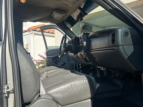 Used 2007 Chevrolet Silverado 1500 W/T image 9