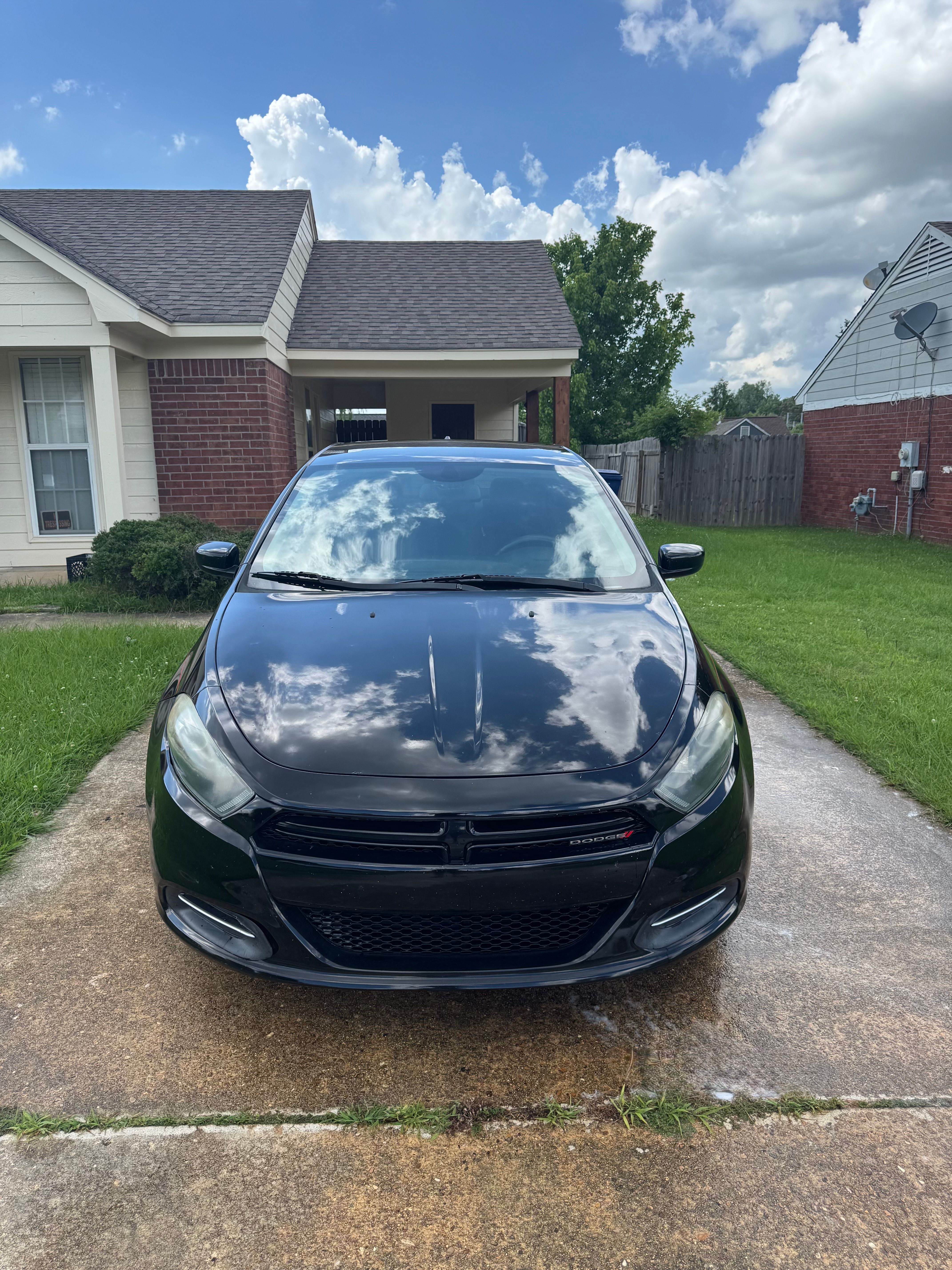 Used 2015 Dodge Dart SXT FWD image 1