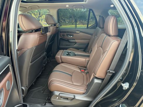 Used 2024 Honda Pilot Elite image 10