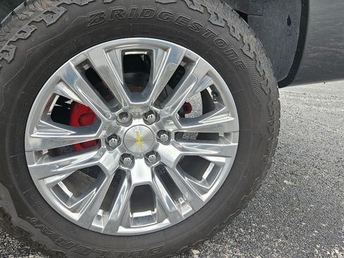 Used 2002 Chevrolet Suburban LS image 31