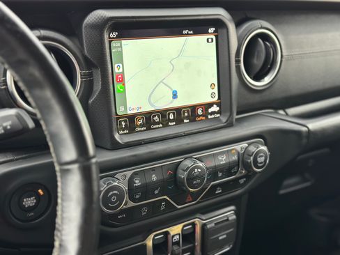 Used 2020 Jeep Gladiator Overland image 8