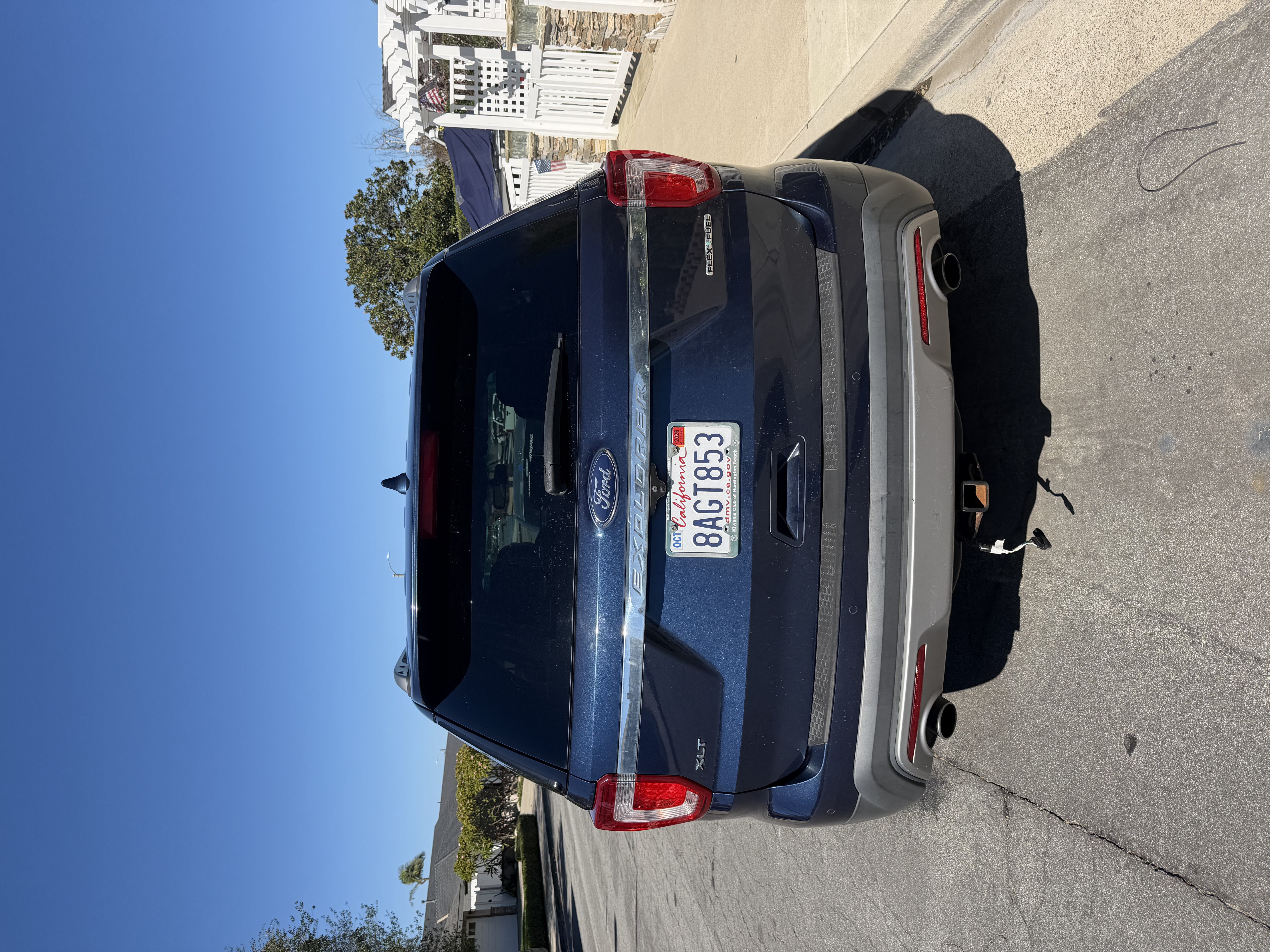 Used 2016 Ford Explorer XLT w/ Equipment Group 202A FWD image 6
