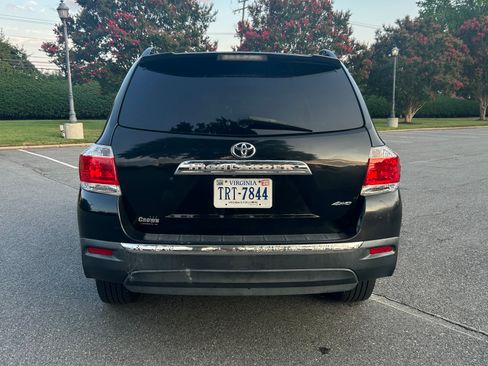 Used 2012 Toyota Highlander Limited w/ Tow Pkg AWD/4WD image 5