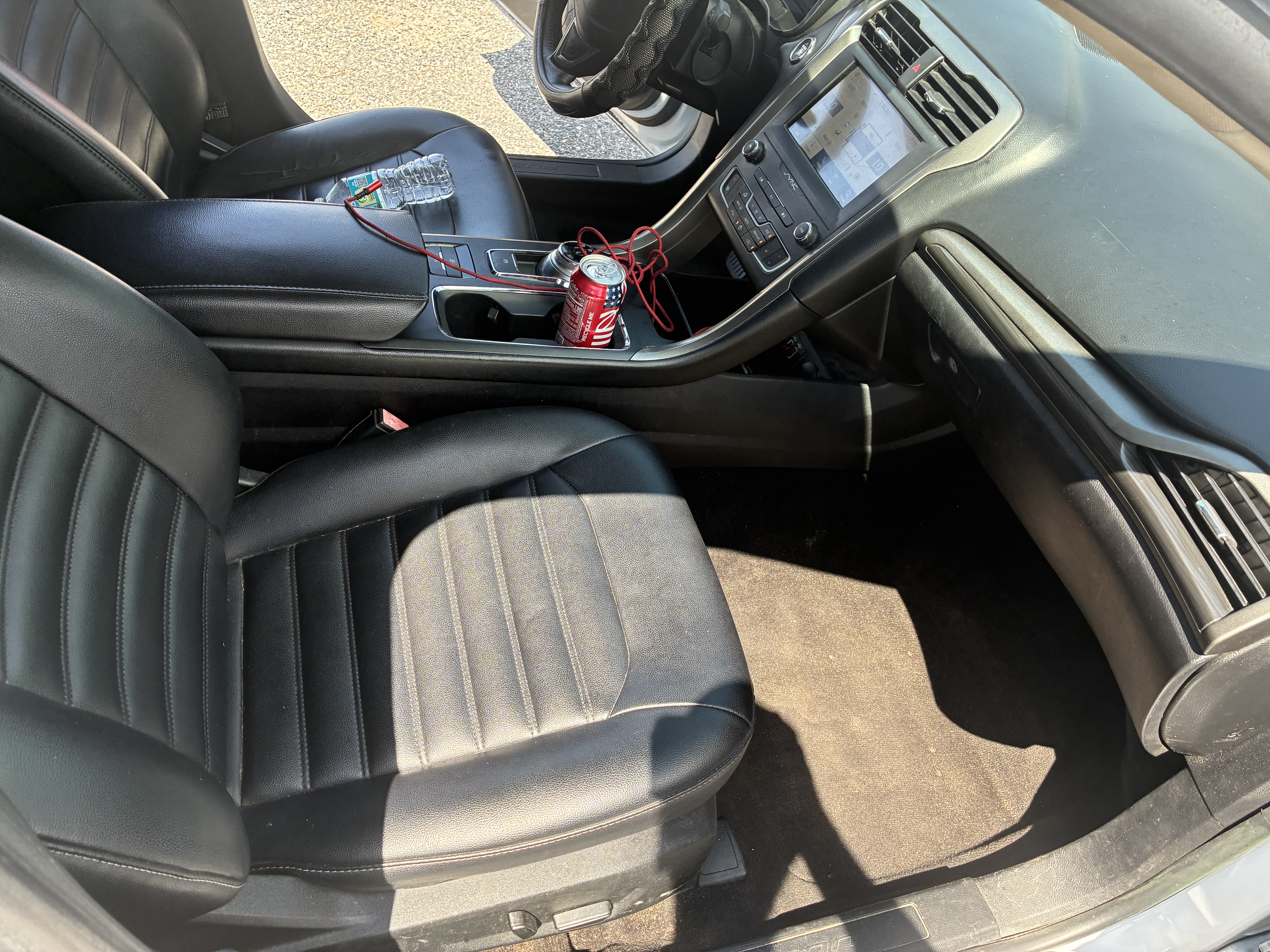 Used 2020 Ford Fusion SEL FWD image 13