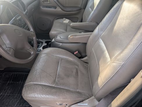 Used 2002 Toyota Sequoia Limited image 14