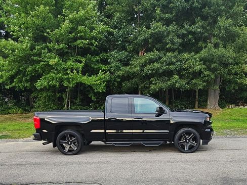 Used 2016 Chevrolet Silverado 1500 LTZ Z71 w/ LTZ Plus Package AWD/4WD image 8